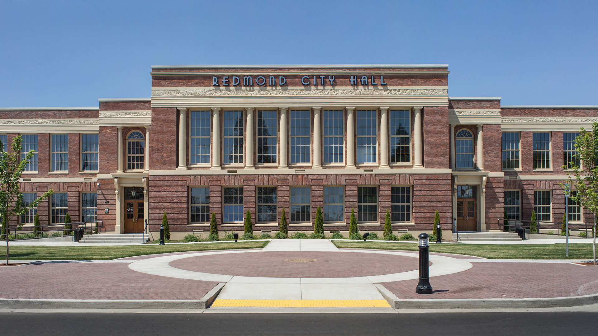 Redmond City Hall Wins a DeMuro Award! Froelich Engineers